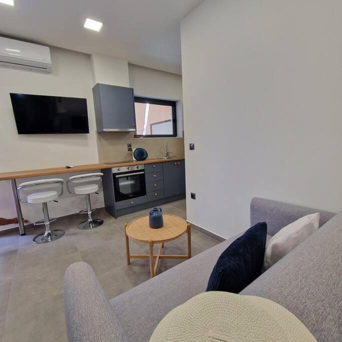 Farisma - Bright And Central Apt In كالاماتا المظهر الخارجي الصورة